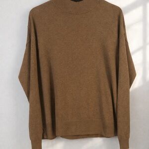 Old Navy women cognac crewneck Sweater